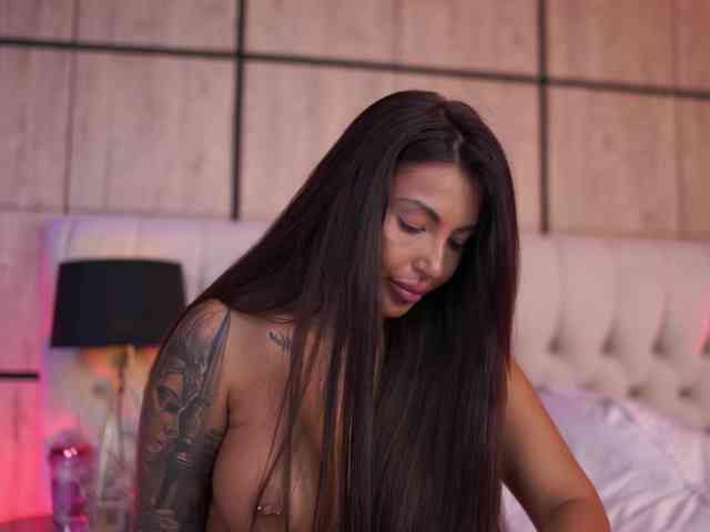AishaaDevoe webcam