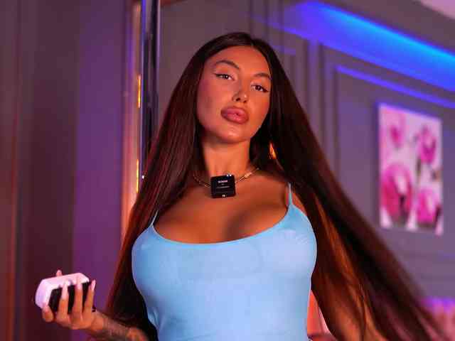 AishaaDevoe webcam