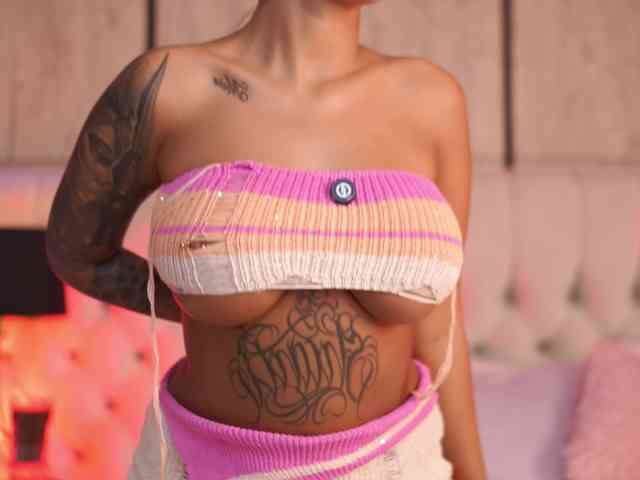 AishaaDevoe webcam