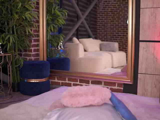 AishaaDevoe webcam