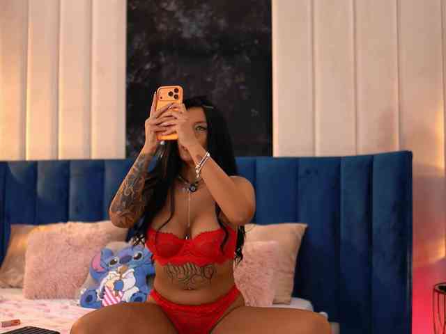AishaaDevoe webcam