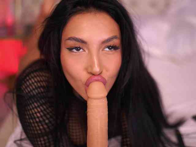 AishaaDevoe webcam