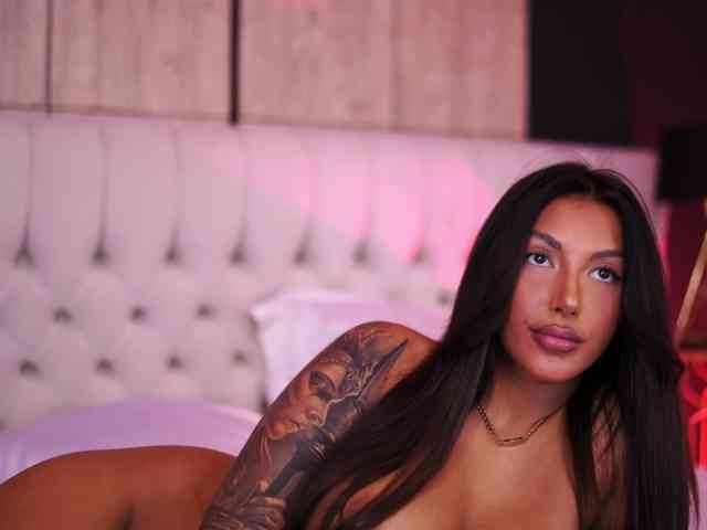 AishaaDevoe webcam