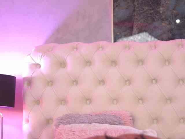aishaadevoe's live room