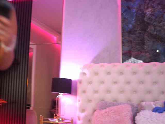 aishaadevoe's live room