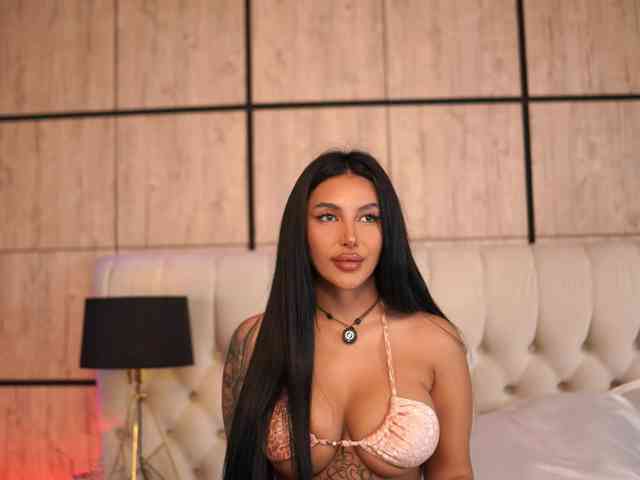 AishaaDevoe webcam