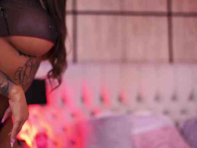 AishaaDevoe webcam