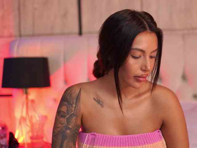 AishaaDevoe webcam