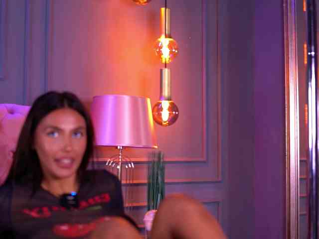 AishaaDevoe webcam