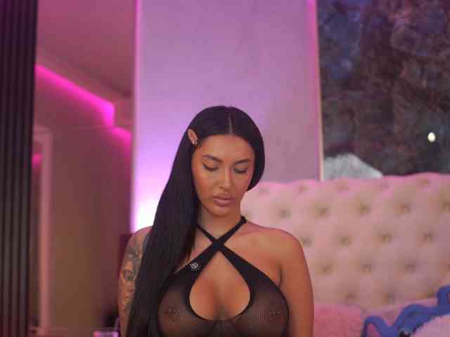 AishaaDevoe webcam