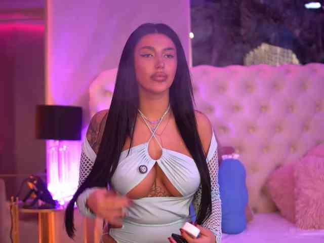 AishaaDevoe webcam