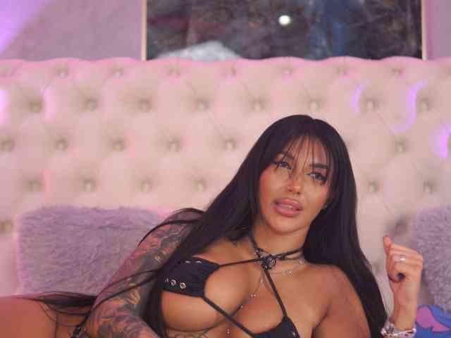 AishaaDevoe webcam