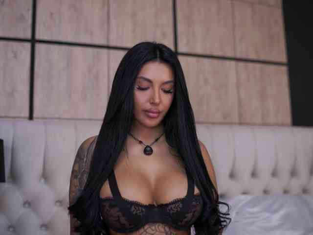 AishaaDevoe webcam