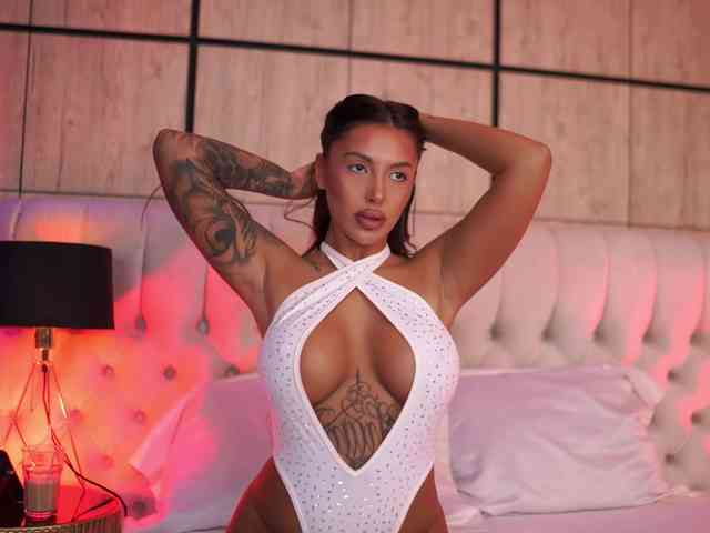 AishaaDevoe webcam