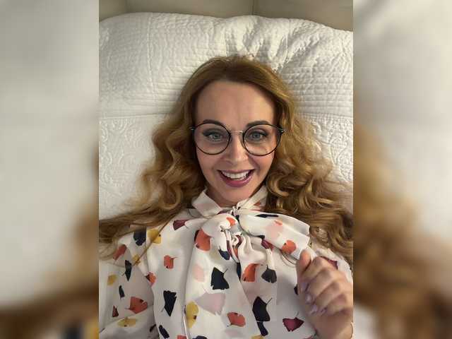 XxxSexyMilfxxX live cam on BongaCams