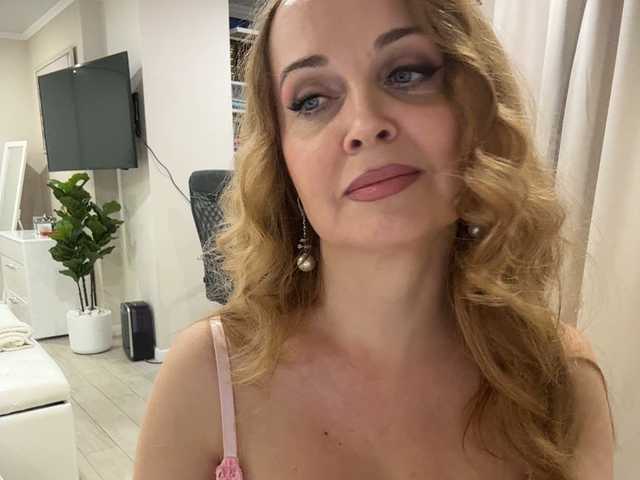  XxxSexyMilfxxX chat room