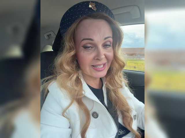 XxxSexyMilfxxX live cam on BongaCams