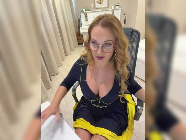 XxxSexyMilfxxX live cam on BongaCams