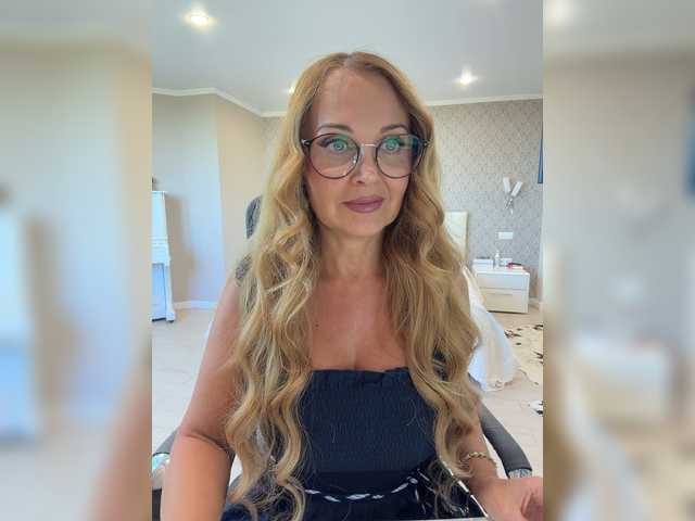 Milf_Zabava live webcam show