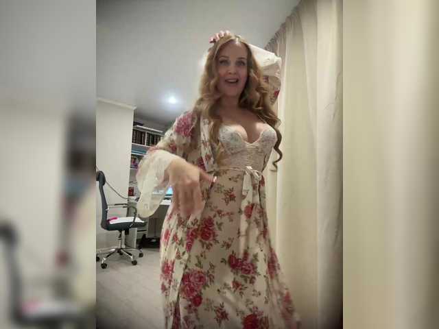 XxxSexyMilfxxX's BongaCams show and profile