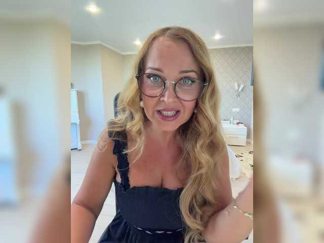 Milf_Zabava live webcam show