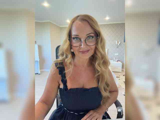 Milf_Zabava webcam