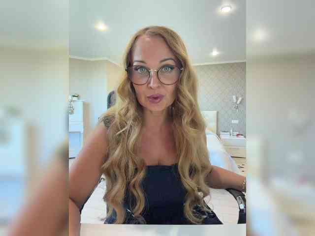 Milf_Zabava webcam