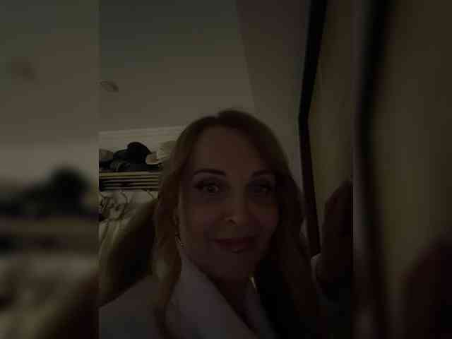 Milf_Zabava webcam