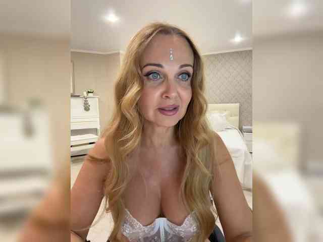 Milf_Zabava webcam