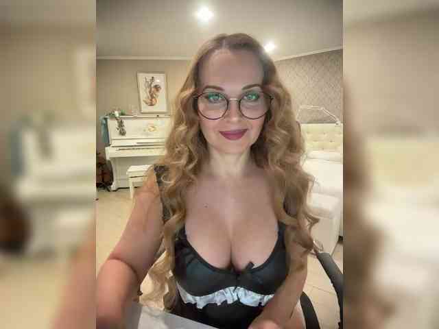 Milf_Zabava webcam