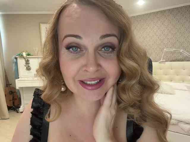 Milf_Zabava webcam