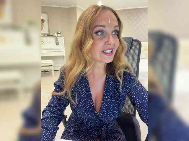 Milf_Zabava webcam