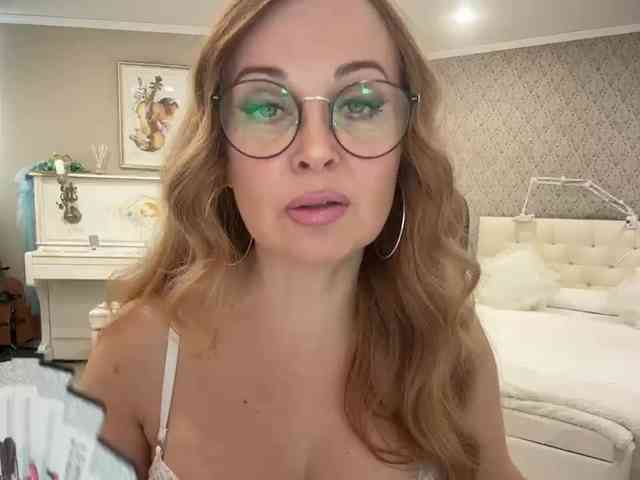 Milf_Zabava webcam