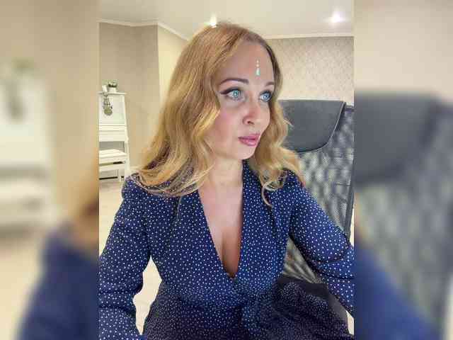 milf_zabava's live room