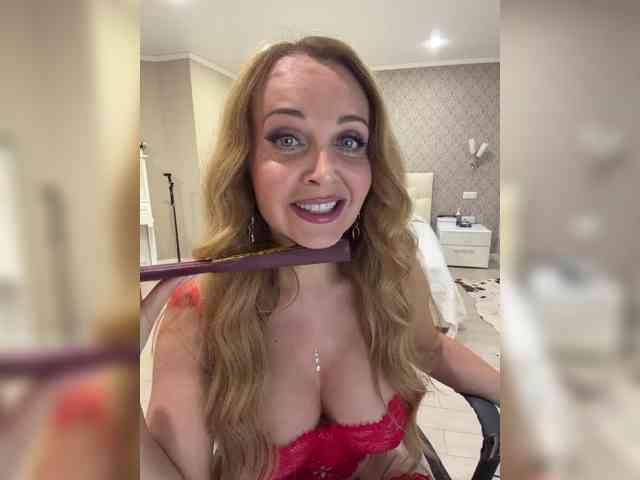 Milf_Zabava webcam