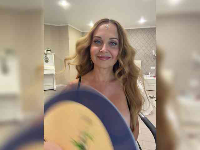 Milf_Zabava webcam