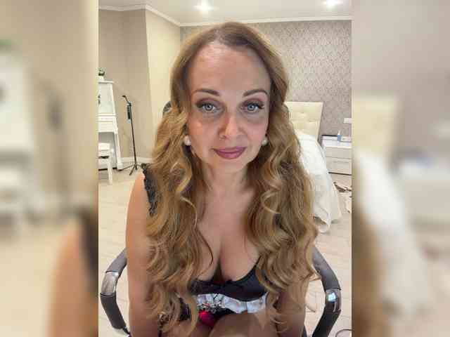 Milf_Zabava webcam