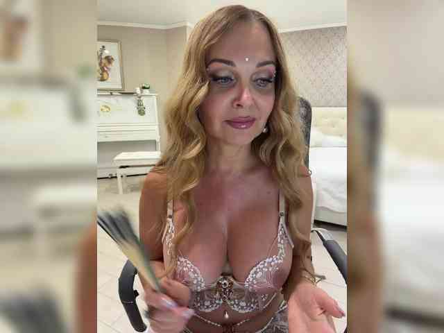 Milf_Zabava webcam