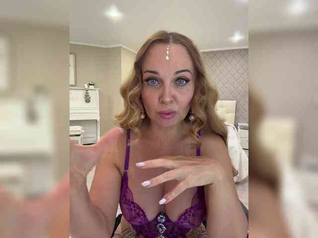 Milf_Zabava webcam