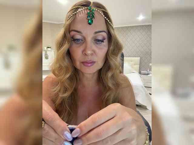 Milf_Zabava webcam