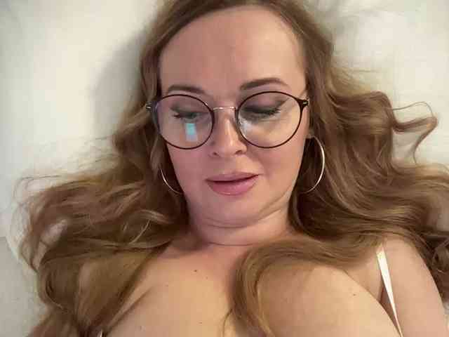 XxxSexyMilfxxX live show