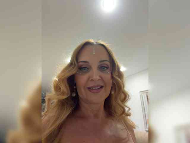 Milf_Zabava webcam