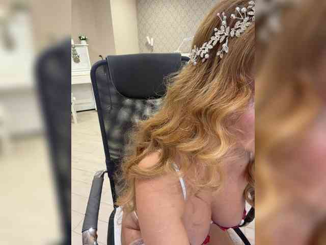 Milf_Zabava webcam