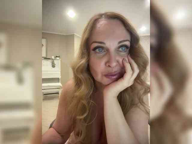 Milf_Zabava webcam