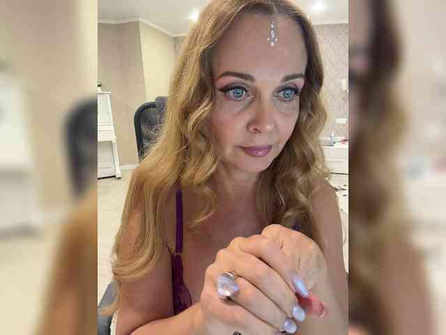 Milf_Zabava webcam