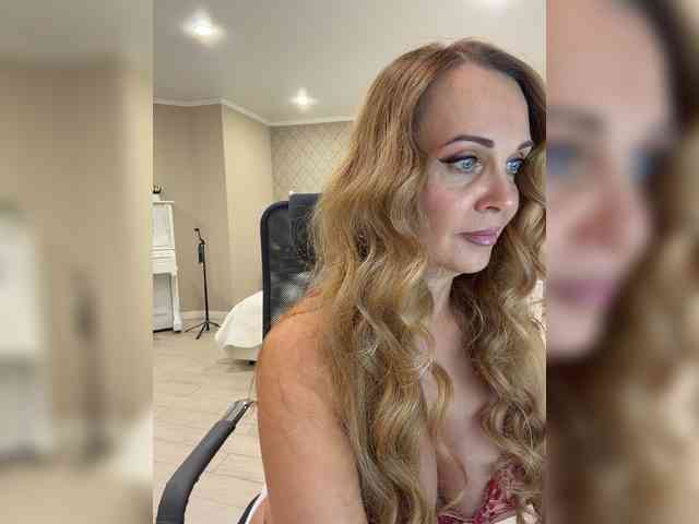 Milf_Zabava webcam
