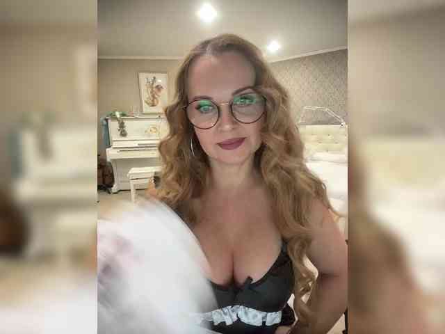 Milf_Zabava webcam