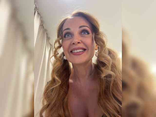Milf_Zabava webcam