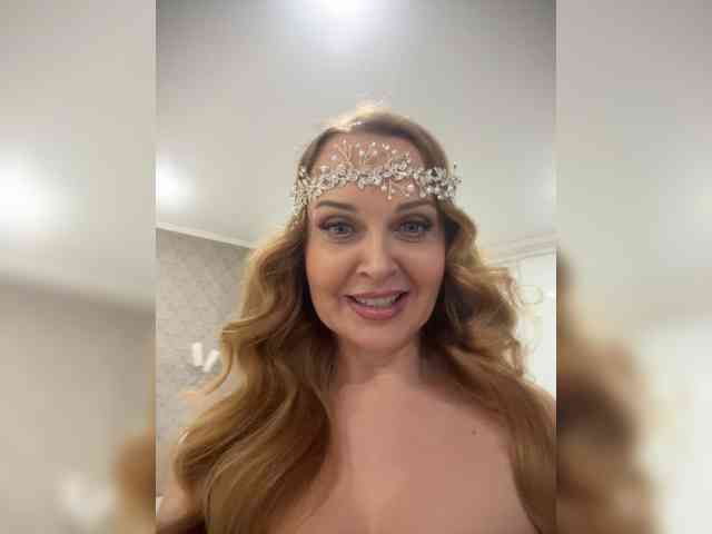 Milf_Zabava webcam