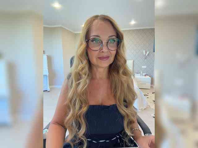 Milf_Zabava webcam